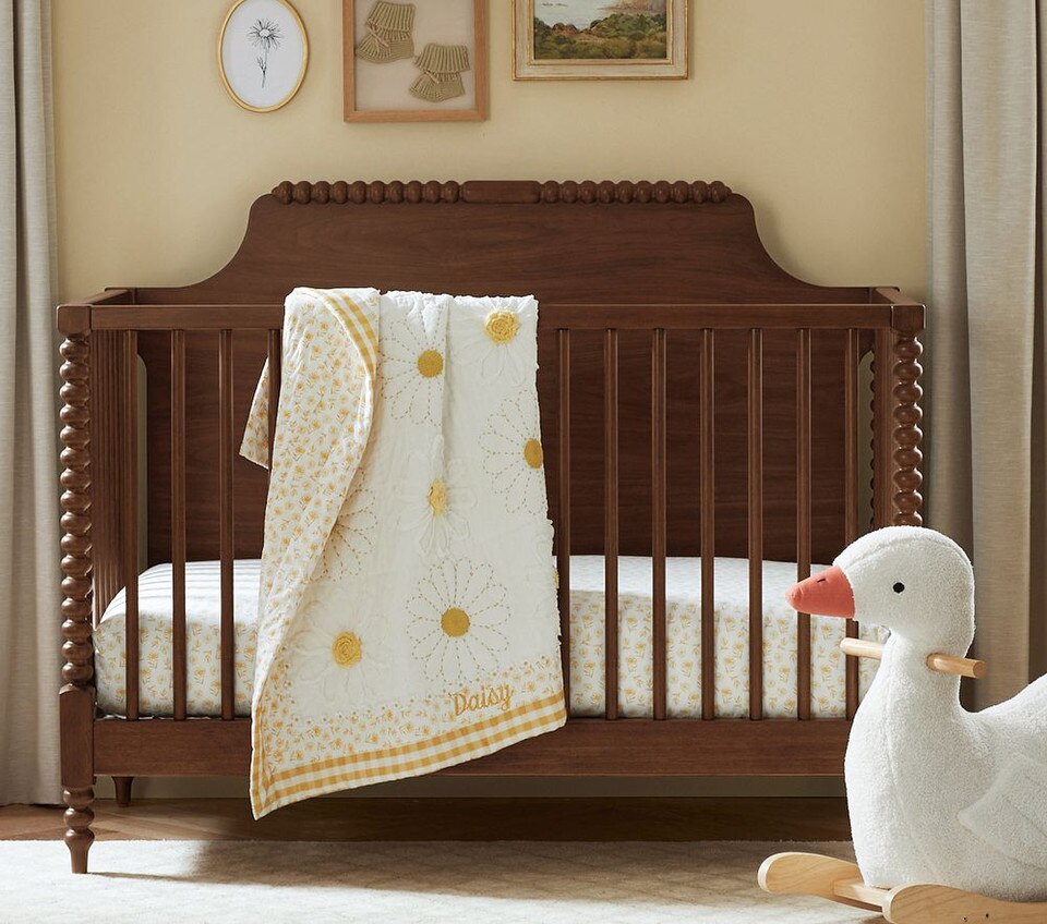 Dandy Daisy Baby Bedspread