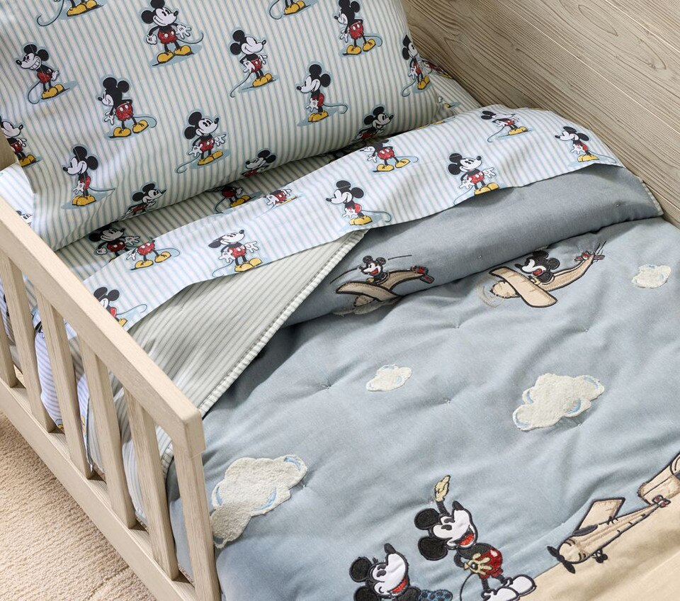 Disney Home x Sanderson Mickey Mouse Clouds Toddler Bedspread