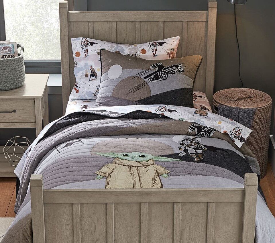 Star Wars™ The Mandalorian™ Bedspread & Pillowcases