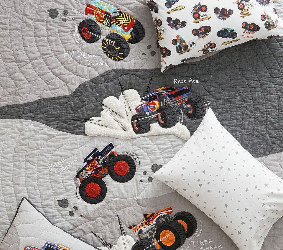 Hot Wheels™ Monster Trucks Bedspread & Pillowcases