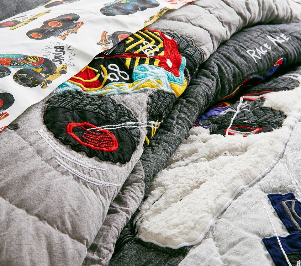 Hot Wheels™ Monster Trucks Bedspread & Pillowcases