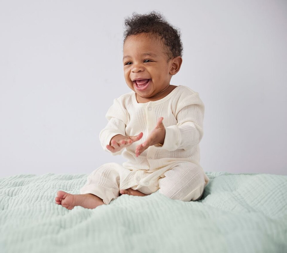 Cuddle Me Muslin Baby Bedspread
