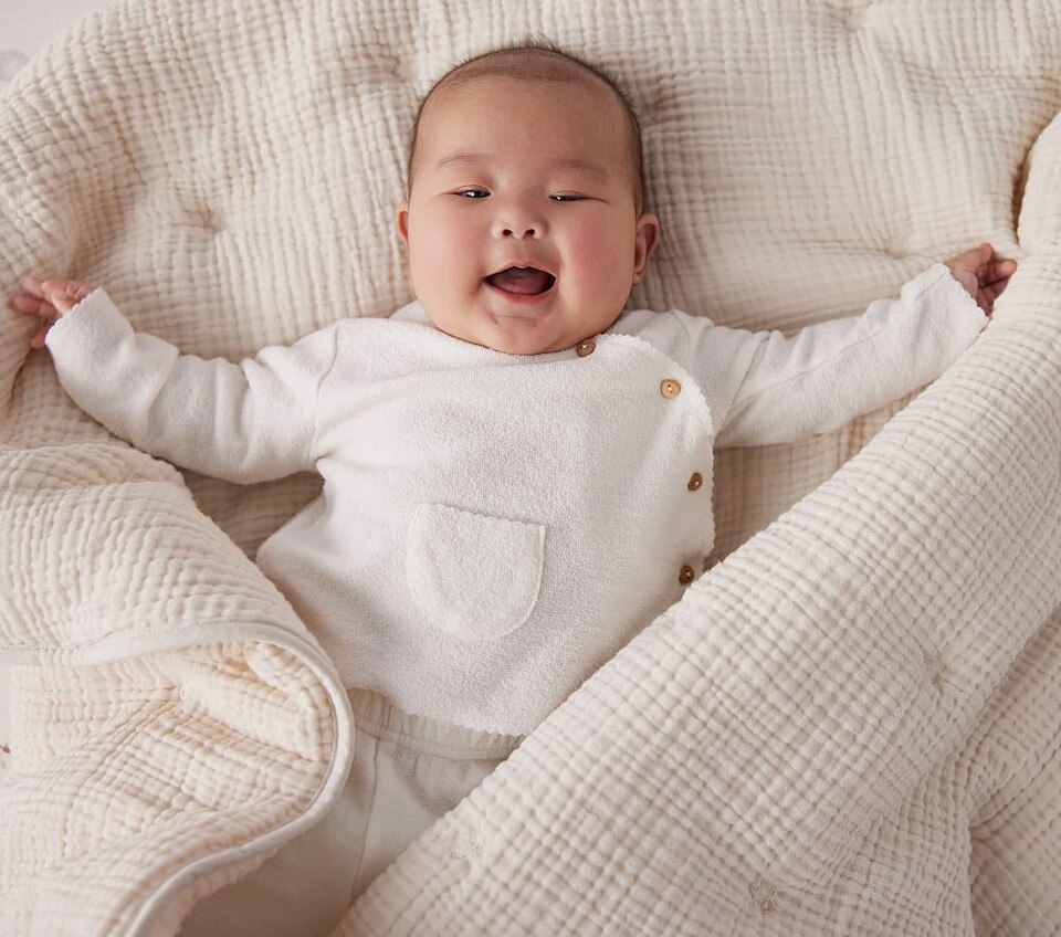 Cuddle Me Muslin Baby Bedspread