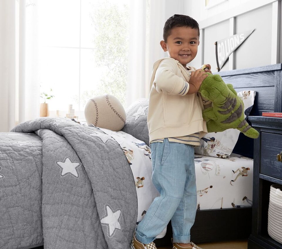 Shining Star Glow-in-the-Dark Bedspread & Pillowcases