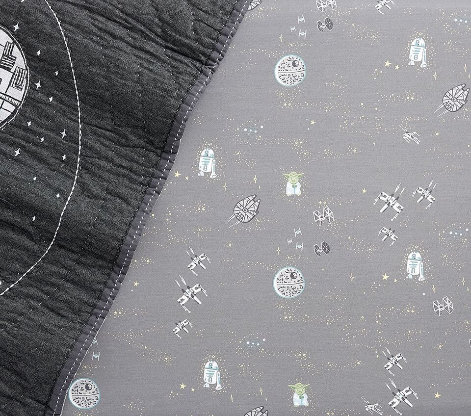 &lt;em&gt;Star Wars&lt;/em&gt;™ Allover Sky Cot Fitted Sheet