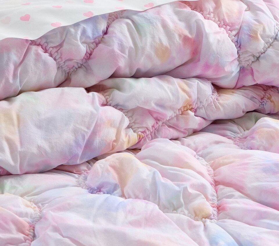 Textured Tie Dye Heart Bedspread & Pillowcases