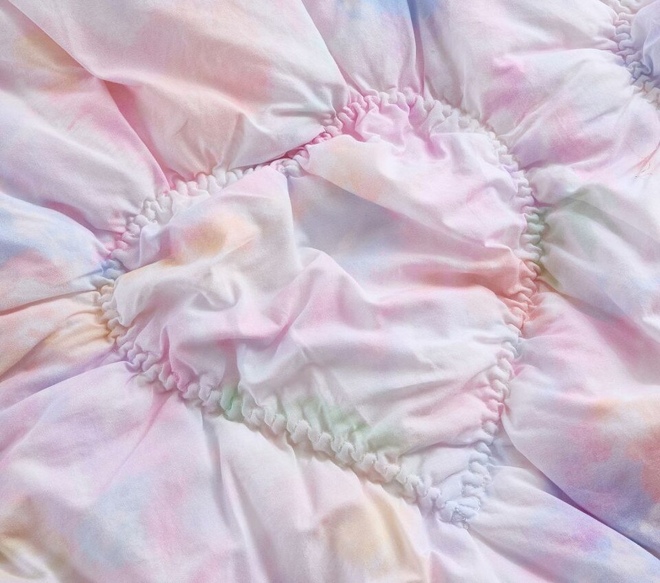 Textured Tie Dye Heart Bedspread & Pillowcases