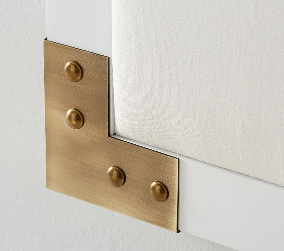 White Campaign Pinboard